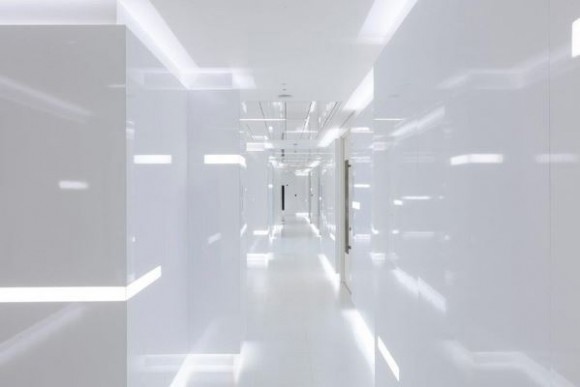 Alice in Wonderland White Corridor - Boundary Row office Alice in Wonderland White Corridor - Boundary Row office